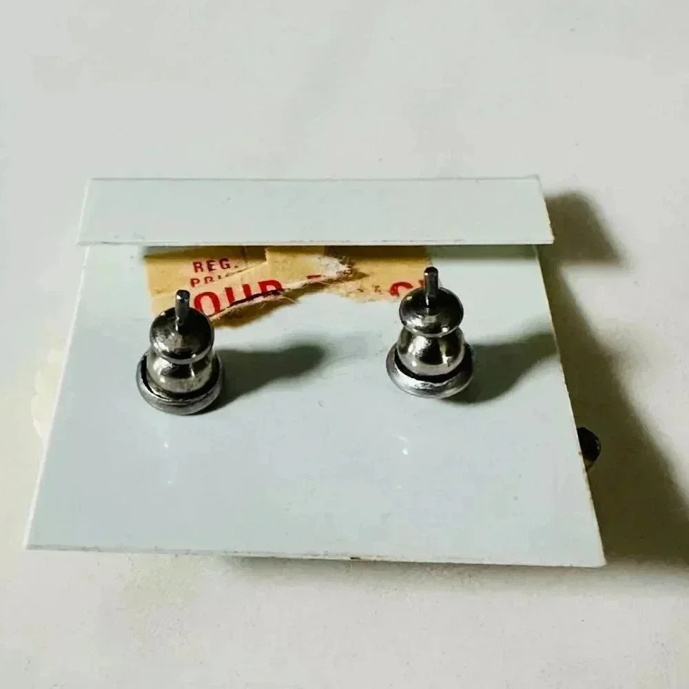 Circus Lion Stud Earrings - Zoo - Hypo-Allergenic - Vintage
